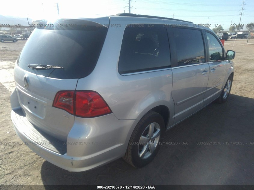 VOLKSWAGEN ROUTAN 2V4RW3DG4BR621836
