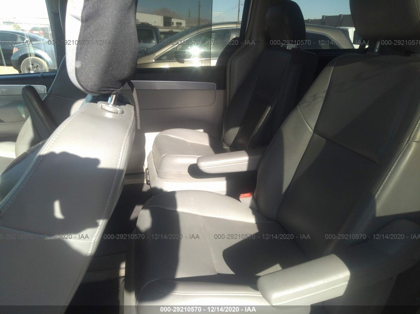 VOLKSWAGEN ROUTAN 2V4RW3DG4BR621836