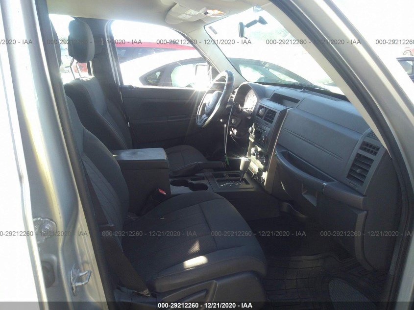 JEEP LIBERTY 1C4PJLAK2CW213532