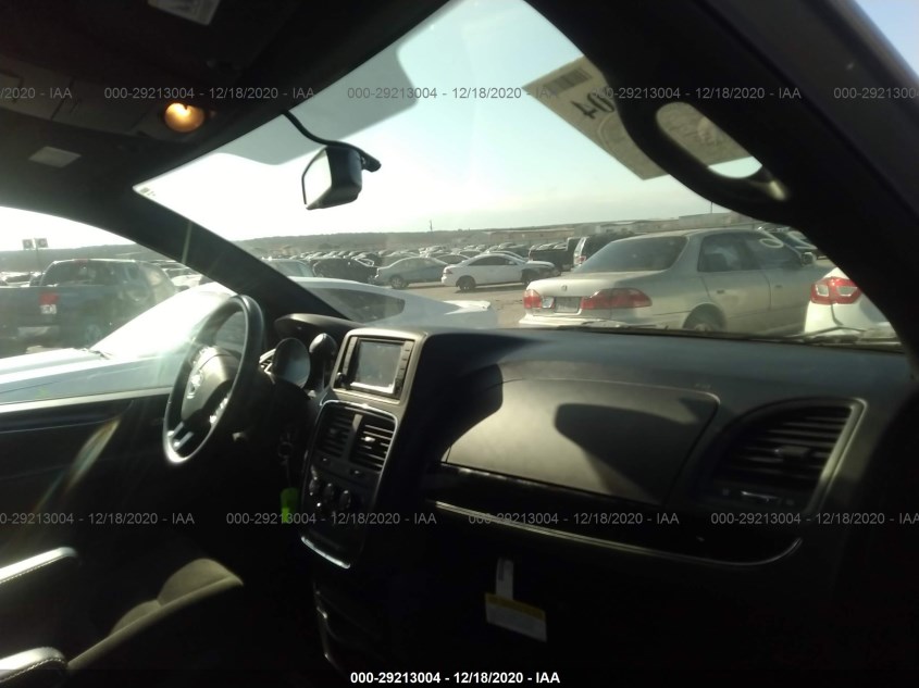 DODGE GRAND CARAVAN 2C4RDGBG2JR147913