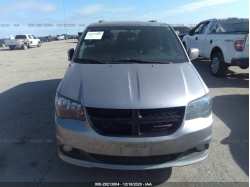 DODGE GRAND CARAVAN 2C4RDGBG2JR147913