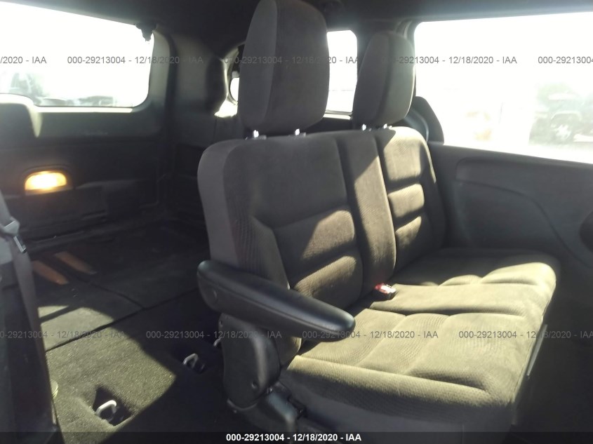 DODGE GRAND CARAVAN 2C4RDGBG2JR147913