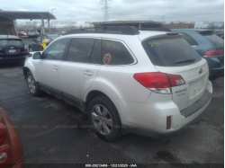 SUBARU OUTBACK 4S4BRCCCXB3310577
