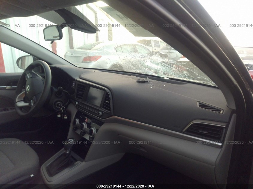 HYUNDAI ELANTRA 5NPD84LF0KH478457