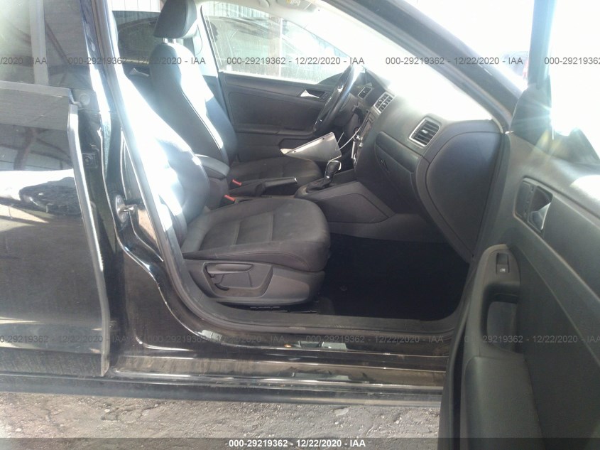 VOLKSWAGEN JETTA SEDAN 3VWDX7AJ7CM324896