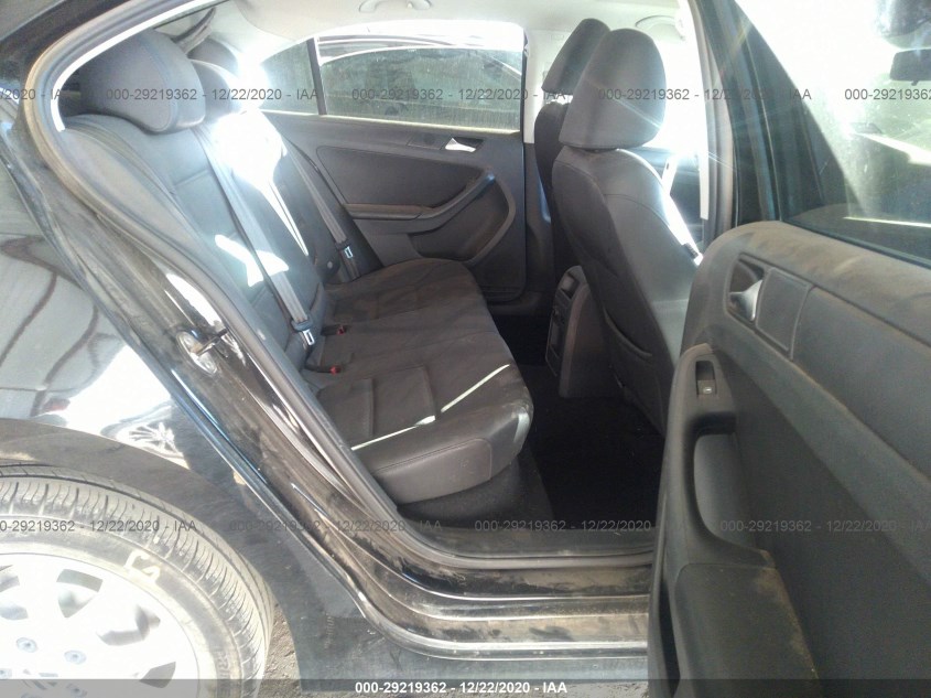 VOLKSWAGEN JETTA SEDAN 3VWDX7AJ7CM324896