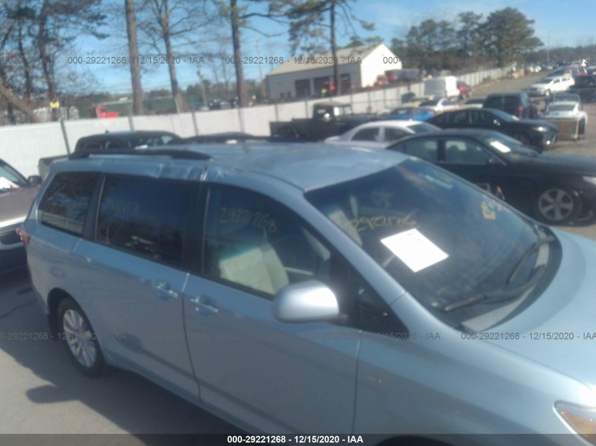 TOYOTA SIENNA 5TDJZ3DC4HS165381