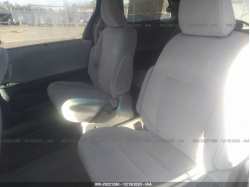 TOYOTA SIENNA 5TDJZ3DC4HS165381
