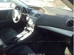 MAZDA MAZDA3 JM1BL1SF5A1204487