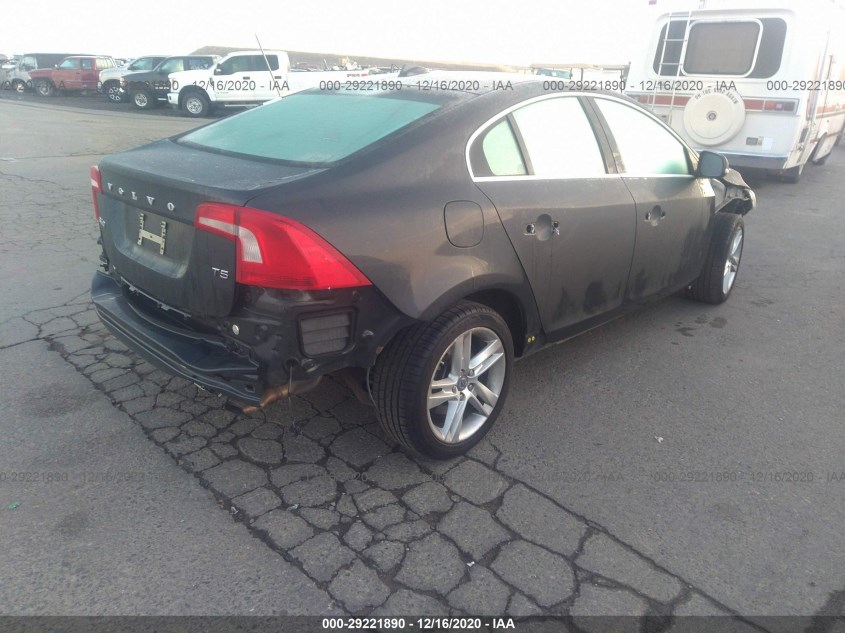 VOLVO S60 YV1612FS9E2270166