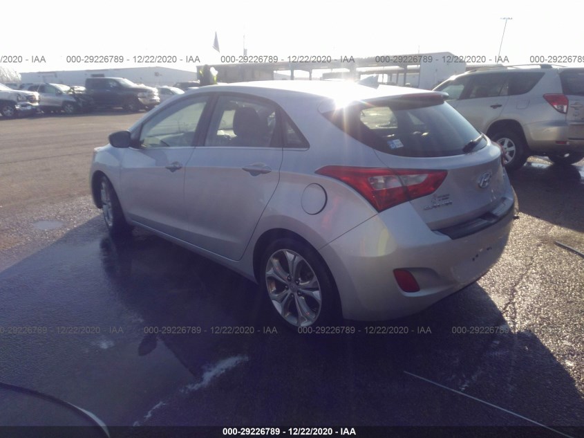 HYUNDAI ELANTRA GT KMHD35LE4DU106118