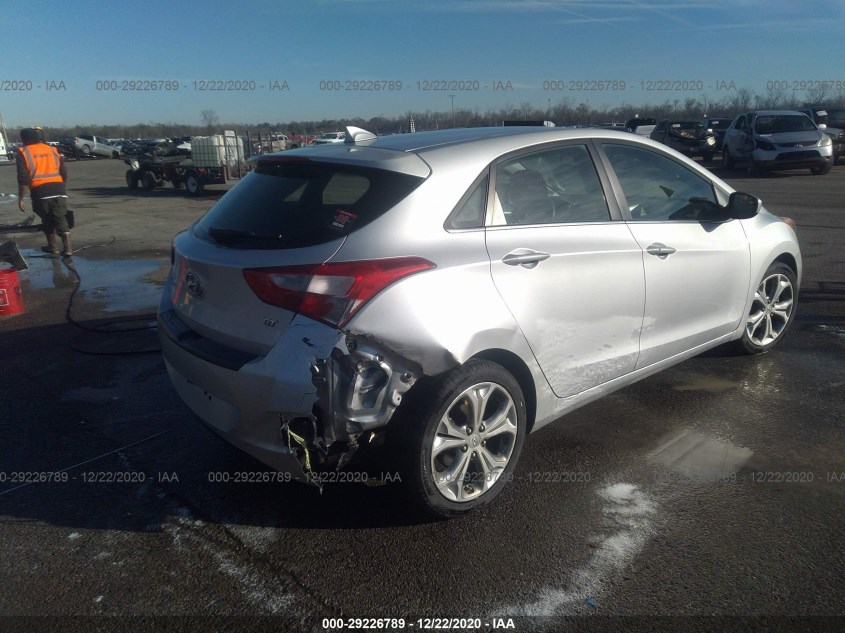 HYUNDAI ELANTRA GT KMHD35LE4DU106118