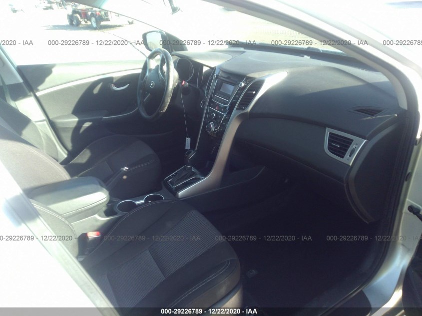 HYUNDAI ELANTRA GT KMHD35LE4DU106118