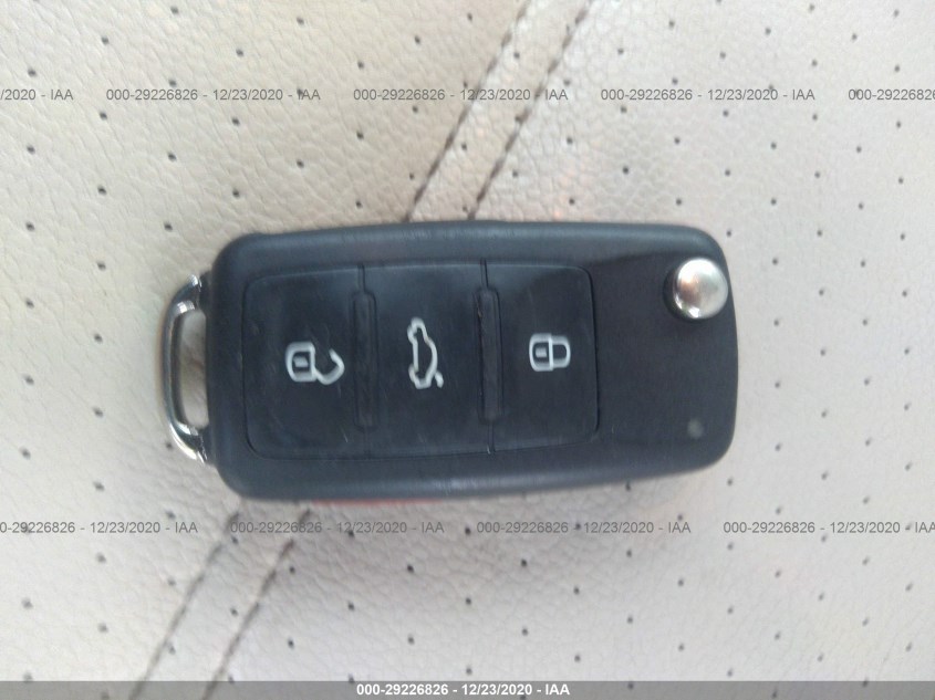 VOLKSWAGEN PASSAT 1VWAS7A3XFC109179