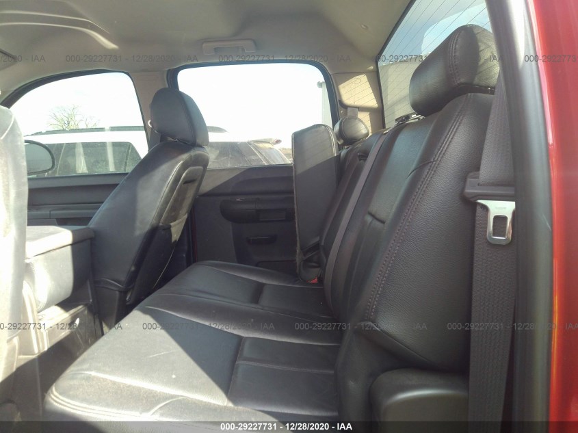 CHEVROLET SILVERADO 1500 3GCPKSE30BG203587