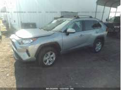 TOYOTA RAV4 2T3W1RFV5KW020211