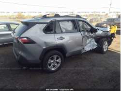 TOYOTA RAV4 2T3W1RFV5KW020211