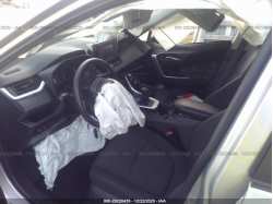 TOYOTA RAV4 2T3W1RFV5KW020211