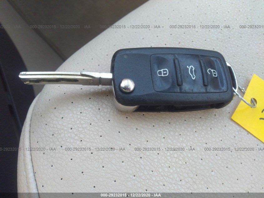 VOLKSWAGEN JETTA SEDAN 3VWDP7AJ1CM300691