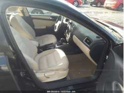 VOLKSWAGEN JETTA SEDAN 3VWDP7AJ1CM300691