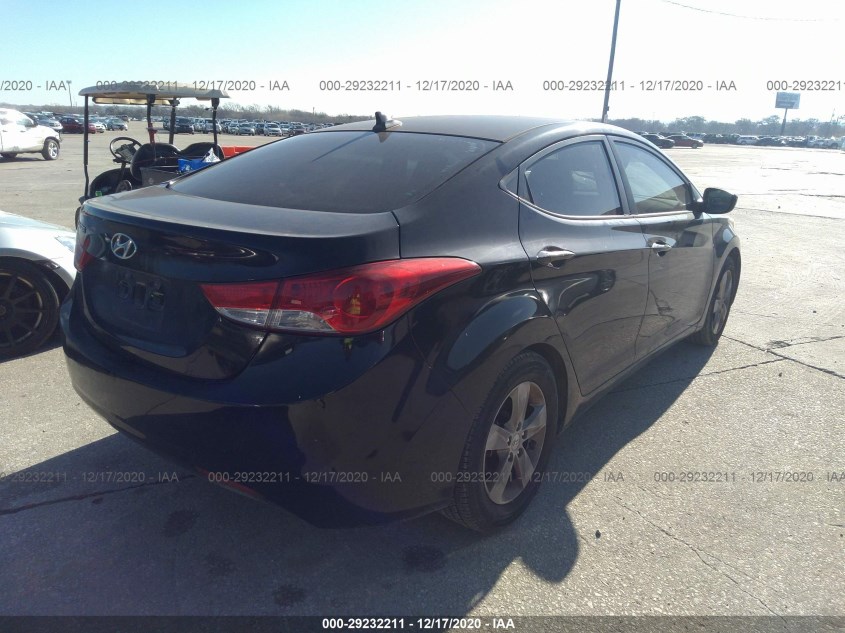 HYUNDAI ELANTRA KMHDH4AE9BU136453
