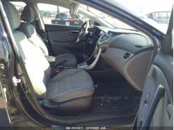 HYUNDAI ELANTRA KMHDH4AE9BU136453