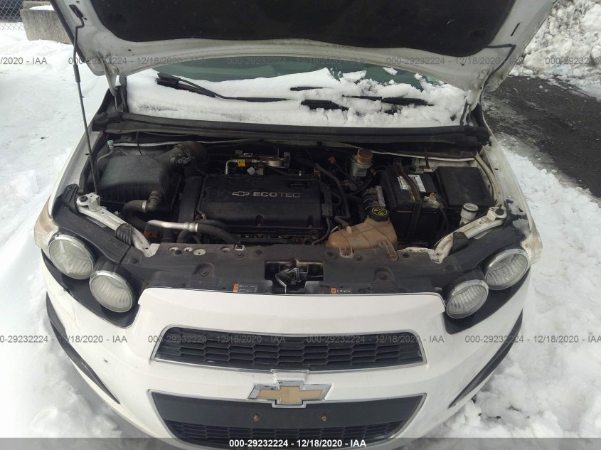 CHEVROLET SONIC 1G1JC5SG0D4214433