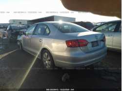 VOLKSWAGEN JETTA SEDAN 3VWDZ7AJ2BM345034