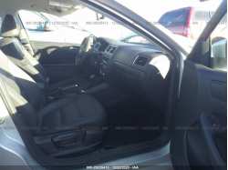 VOLKSWAGEN JETTA SEDAN 3VWDZ7AJ2BM345034