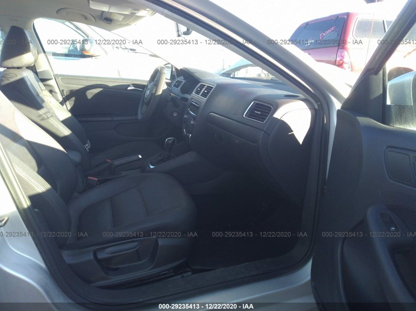 VOLKSWAGEN JETTA SEDAN 3VWDZ7AJ2BM345034