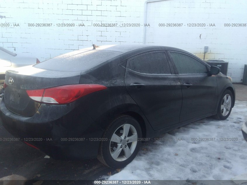HYUNDAI ELANTRA 5NPDH4AE5DH245896