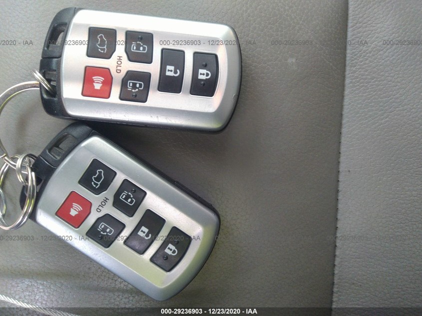 TOYOTA SIENNA 5TDYZ3DC5JS963585