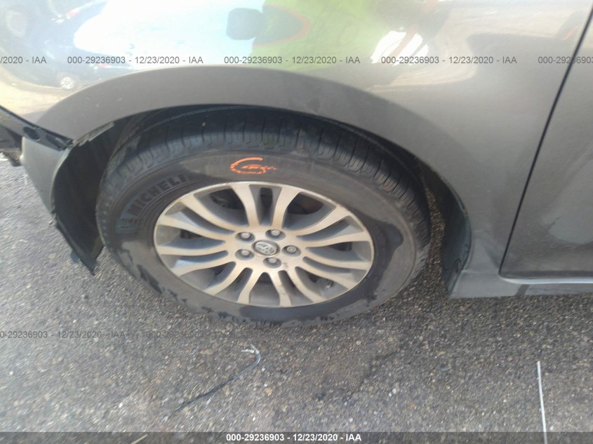 TOYOTA SIENNA 5TDYZ3DC5JS963585