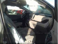 TOYOTA SIENNA 5TDYZ3DC5JS963585