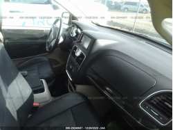 CHRYSLER TOWN & COUNTRY 2C4RC1BG0CR409737