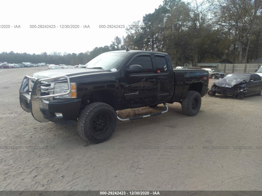 CHEVROLET SILVERADO 1500 1GCSKSE32AZ181004