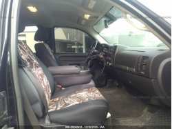CHEVROLET SILVERADO 1500 1GCSKSE32AZ181004