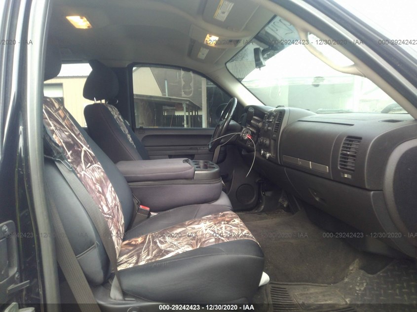 CHEVROLET SILVERADO 1500 1GCSKSE32AZ181004