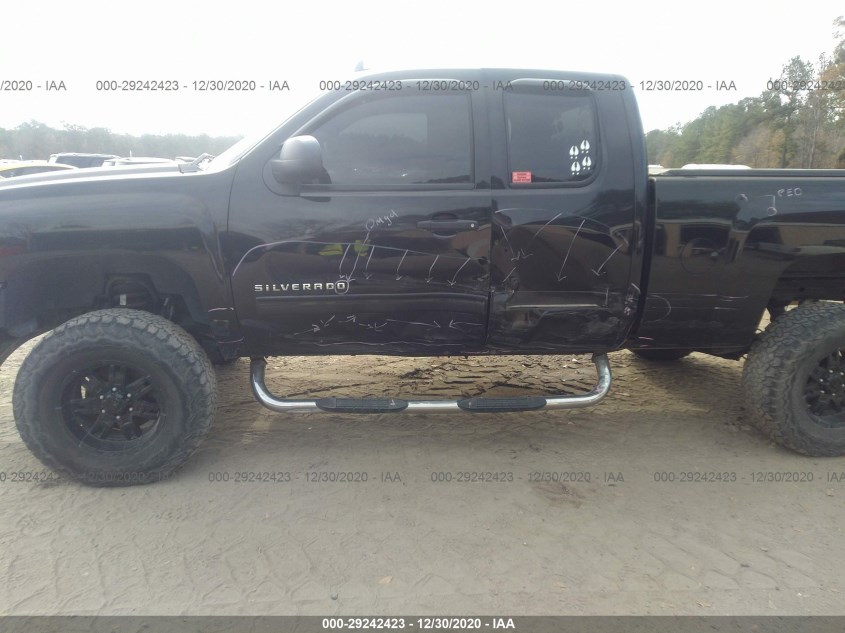 CHEVROLET SILVERADO 1500 1GCSKSE32AZ181004