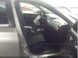 NISSAN ROGUE KNMAT2MV8HP559697