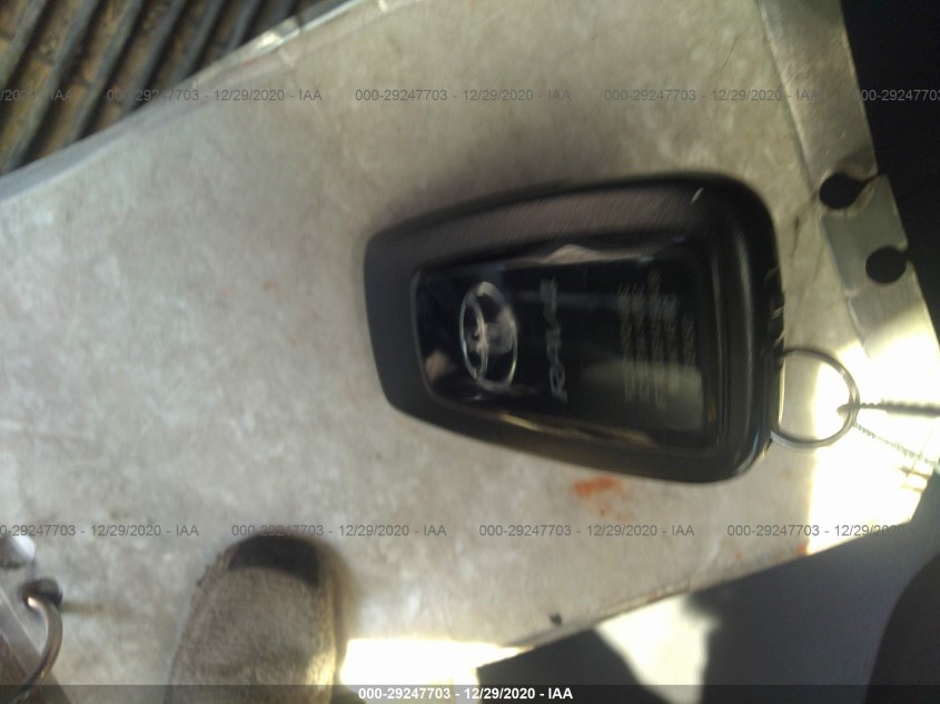 TOYOTA RAV4 JTMP1RFV6KD037827