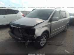 CHRYSLER TOWN & COUNTRY 2A4RR5D17AR432745