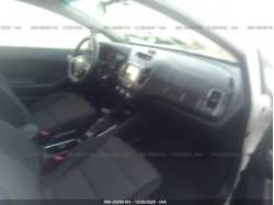 KIA FORTE 3KPFL4A77JE193308