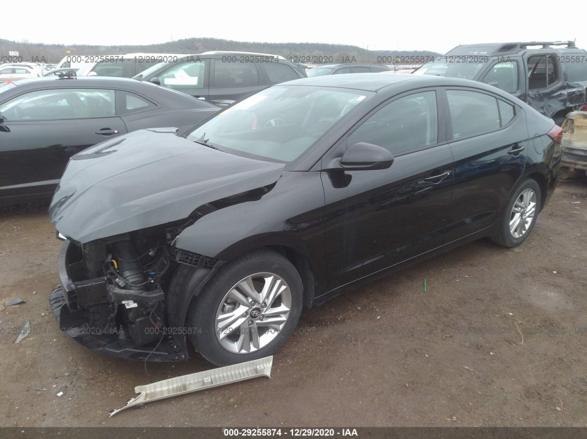 HYUNDAI ELANTRA 5NPD84LF2KH414453