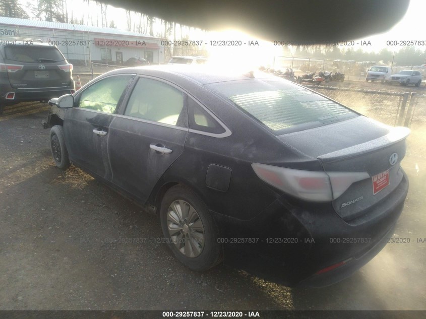 HYUNDAI SONATA HYBRID KMHE24L18GA033453