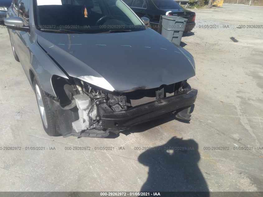 VOLKSWAGEN PASSAT 1VWAT7A36EC025906