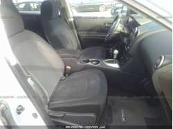 NISSAN ROGUE JN8AS5MT3DW017902