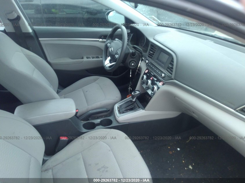 HYUNDAI ELANTRA 5NPD74LF3KH496681