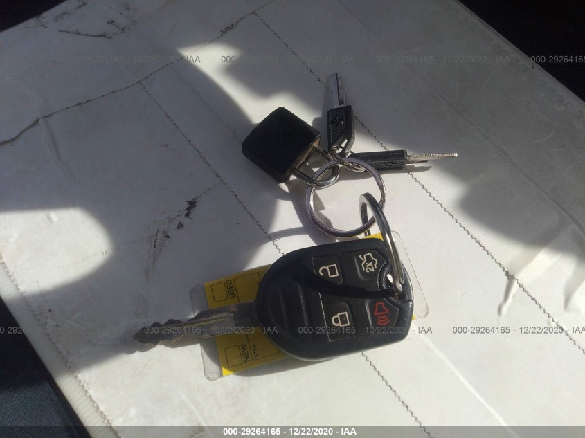 FORD TAURUS 1FAHP2D8XDG128405