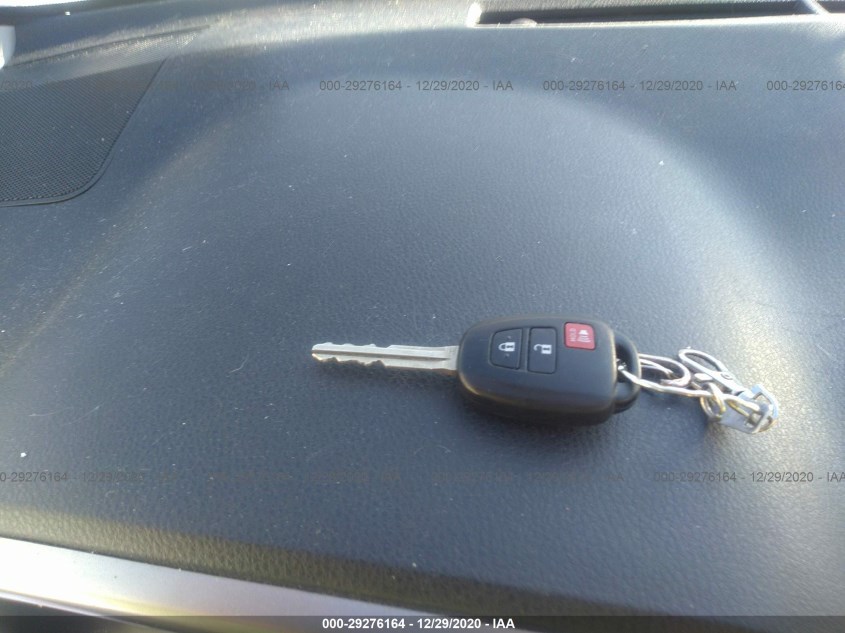 TOYOTA RAV4 JTMZFREV7HJ124268